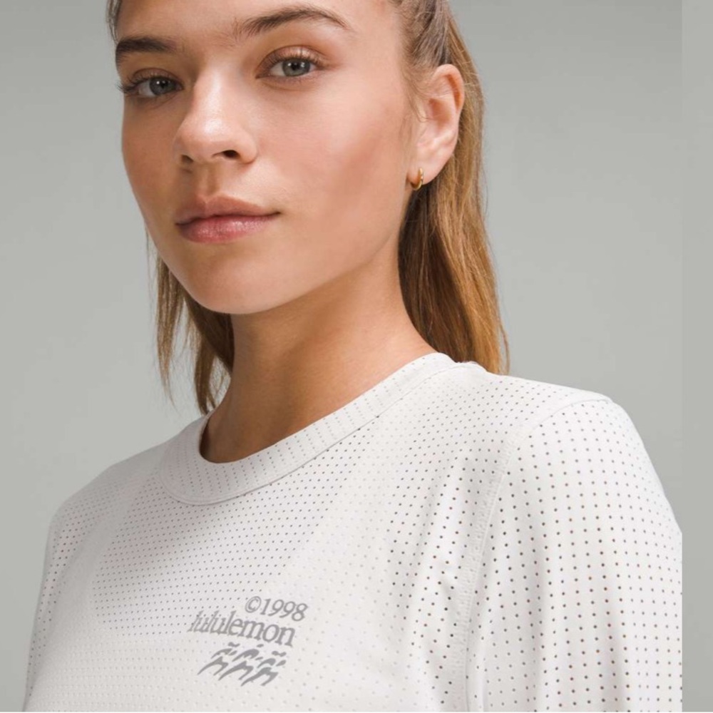 Lululemon Breathable For All Runners Long Sleeve Shirt Light Vapor Size 12 RARE - Picture 3 of 9